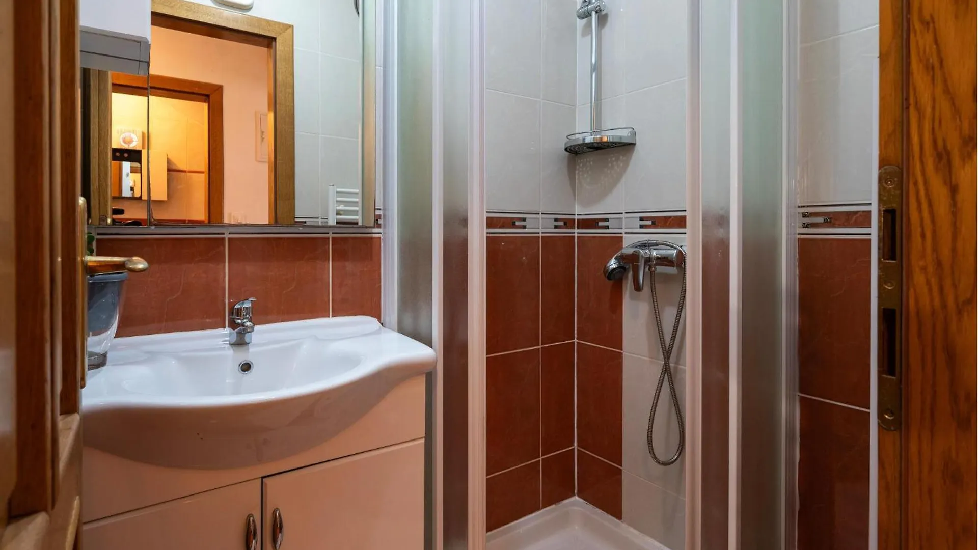 Awesome Apartment In Medulin With Kitchen